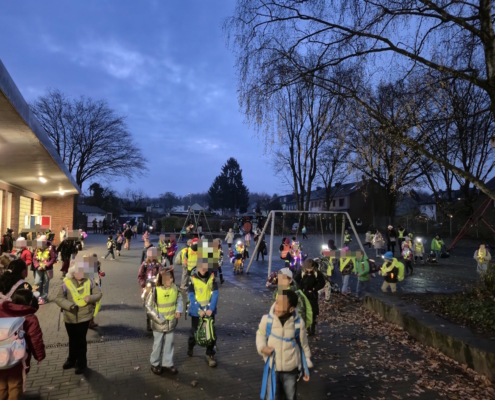 Glühwürmchentag 2025 Grundschule Pantrings Hof Herne (7)